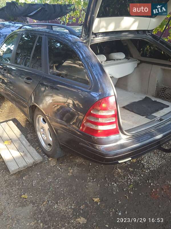 Универсал Mercedes-Benz C-Class 2002 в Овидиополе