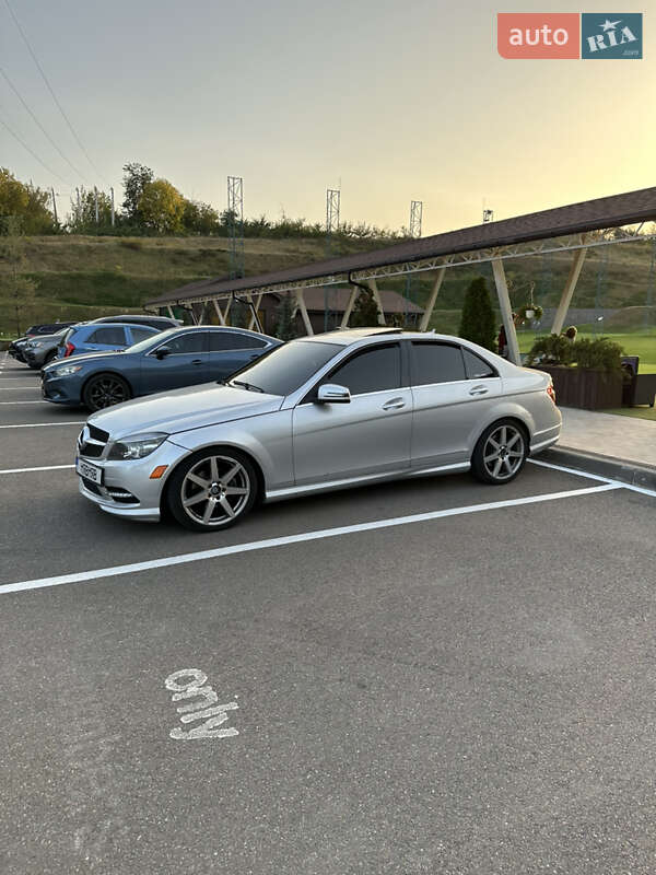 Седан Mercedes-Benz C-Class 2011 в Одессе