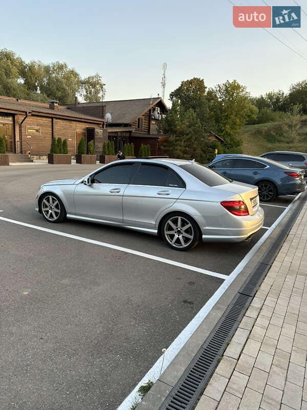 Седан Mercedes-Benz C-Class 2011 в Одессе