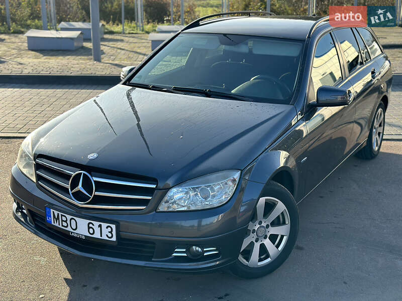 Універсал Mercedes-Benz C-Class 2010 в Львові