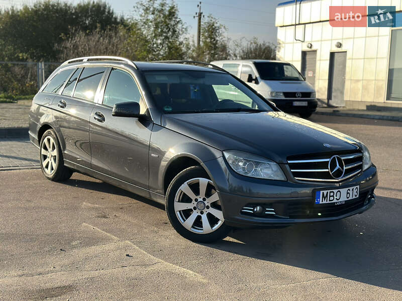 Універсал Mercedes-Benz C-Class 2010 в Львові