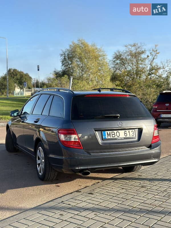 Універсал Mercedes-Benz C-Class 2010 в Львові