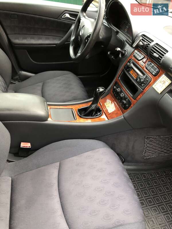 Седан Mercedes-Benz C-Class 2003 в Покровском