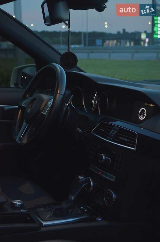 Седан Mercedes-Benz C-Class 2011 в Коростышеве фото 18 Седан Mercedes-Benz C-Class 2011 в Коростышеве