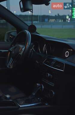 Седан Mercedes-Benz C-Class 2011 в 