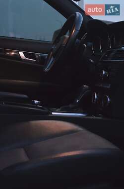 Седан Mercedes-Benz C-Class 2011 в 