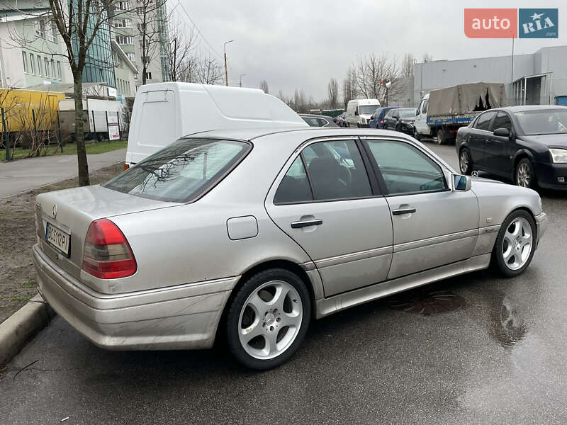Седан Mercedes-Benz C-Class 1998 в Киеве