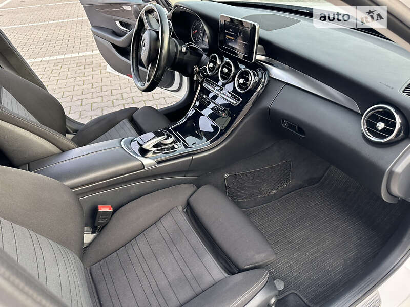 Универсал Mercedes-Benz C-Class 2014 в Черновцах