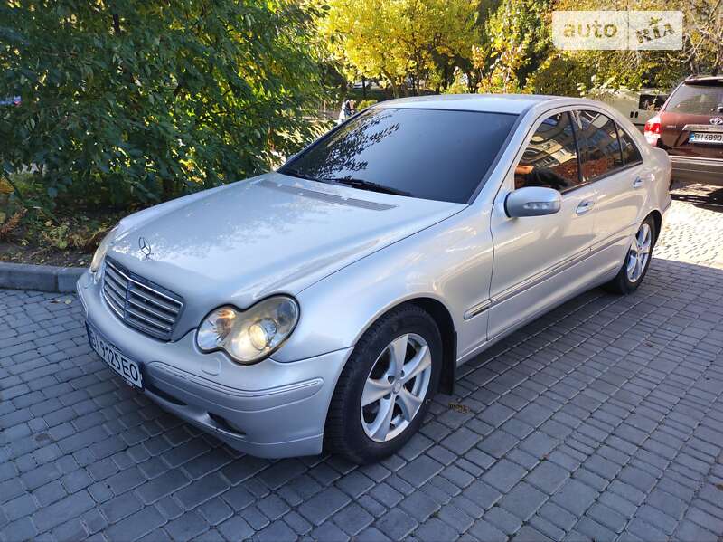 5 обьявлений о продаже Mercedes-Benz C-Class 200 Kompressor AT