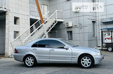 Седан Mercedes-Benz C-Class 2001 в 