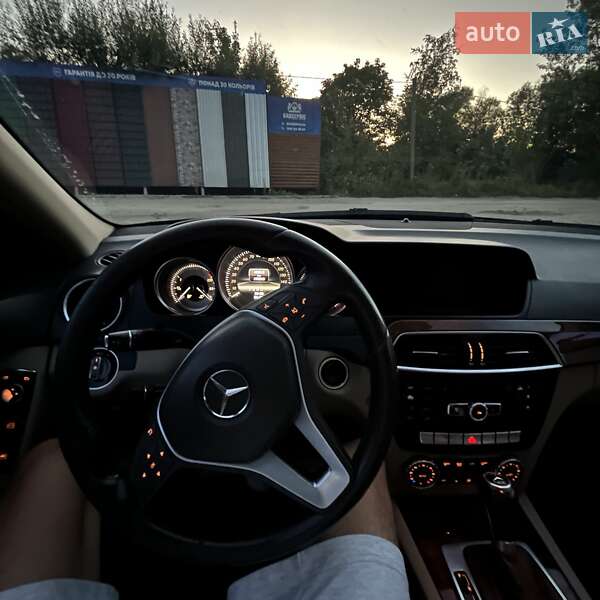 Седан Mercedes-Benz C-Class 2012 в Ивано-Франковске