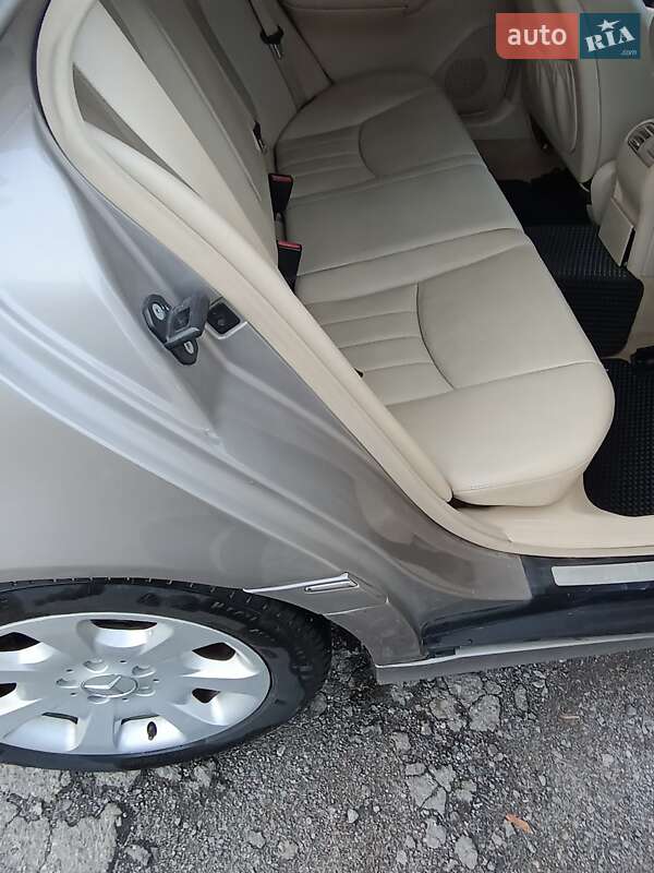 Седан Mercedes-Benz C-Class 2005 в Рокитному