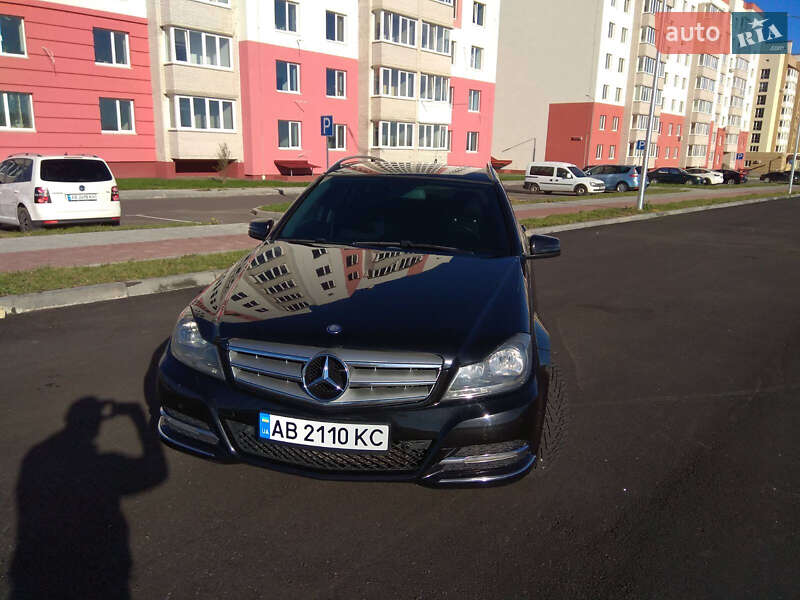 Універсал Mercedes-Benz C-Class 2014 в Вінниці