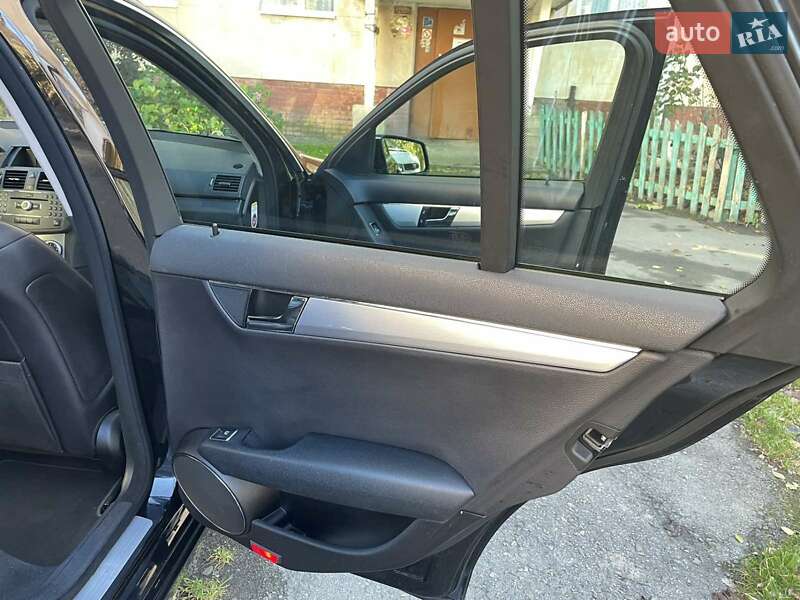 Универсал Mercedes-Benz C-Class 2010 в Стрые фото 20 Универсал Mercedes-Benz C-Class 2010 в Стрые