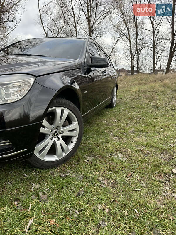 Универсал Mercedes-Benz C-Class 2008 в Киеве