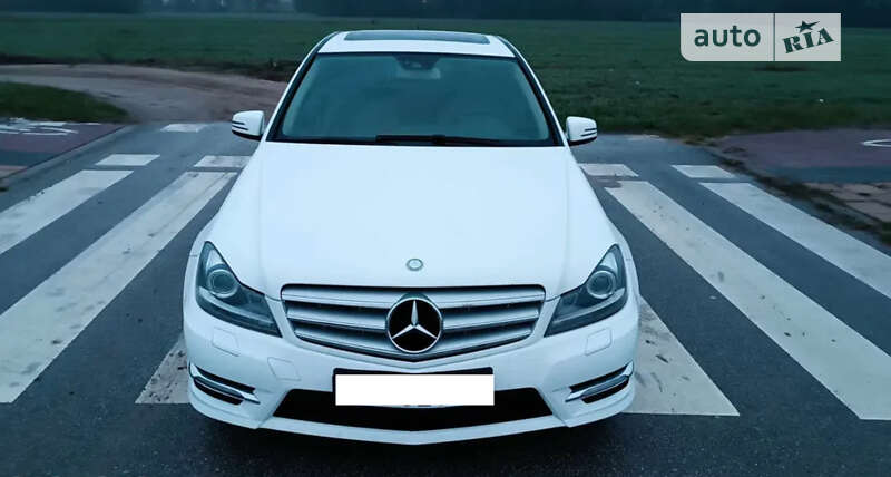 Седан Mercedes-Benz C-Class 2014 в Івано-Франківську
