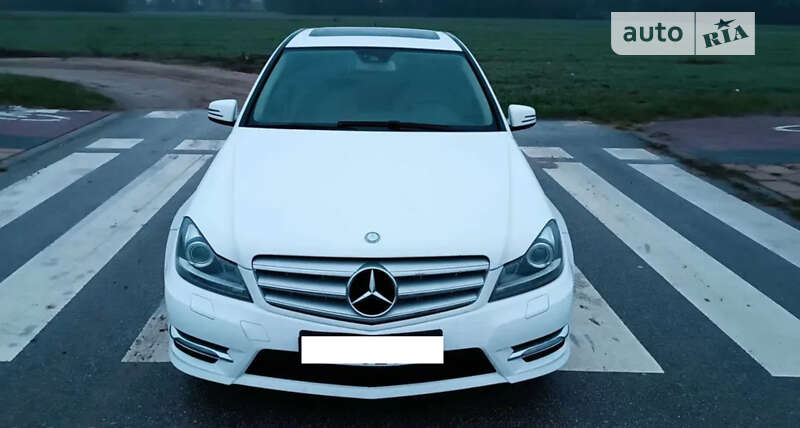 Седан Mercedes-Benz C-Class 2014 в Ивано-Франковске