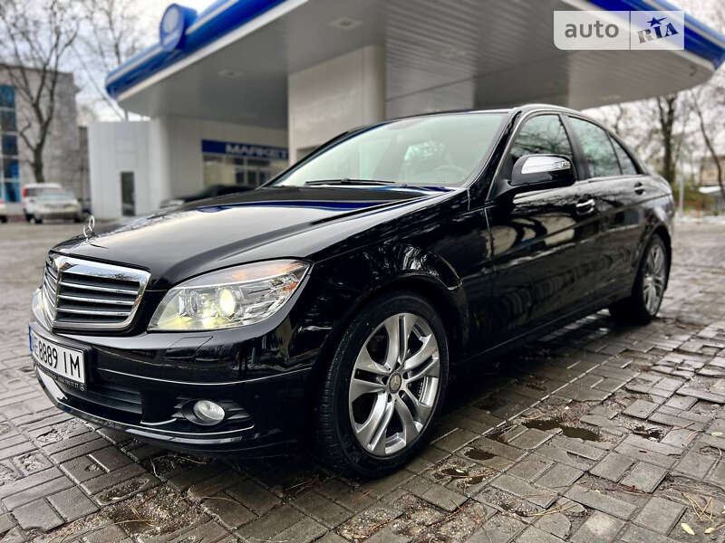 Седан Mercedes-Benz C-Class 2008 в Днепре