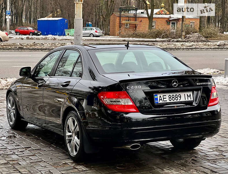 Седан Mercedes-Benz C-Class 2008 в Днепре