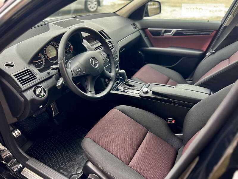 Седан Mercedes-Benz C-Class 2008 в Днепре