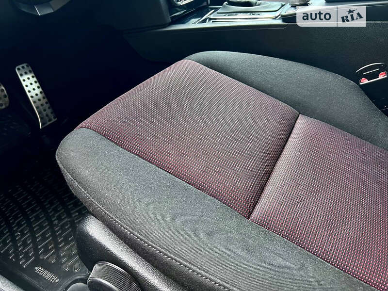 Седан Mercedes-Benz C-Class 2008 в Днепре