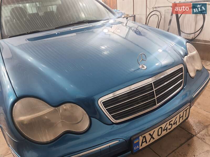 Седан Mercedes-Benz C-Class 2000 в Киеве