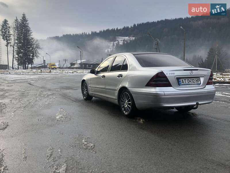 Седан Mercedes-Benz C-Class 2001 в Верховине