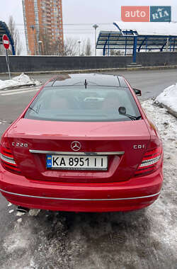 Купе Mercedes-Benz C-Class 2011 в Киеве