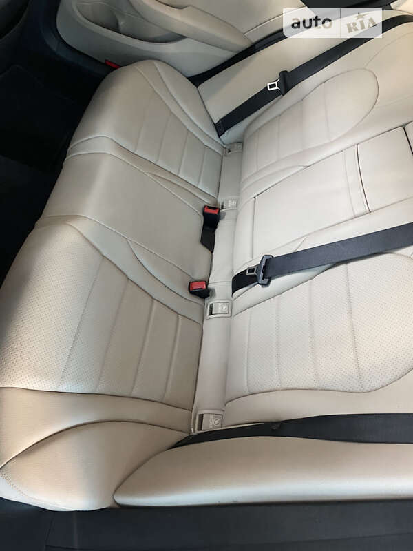 Седан Mercedes-Benz C-Class 2015 в Киеве