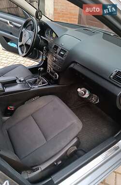 Универсал Mercedes-Benz C-Class 2010 в 