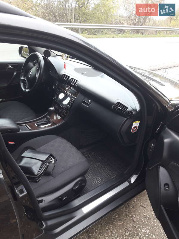 Универсал Mercedes-Benz C-Class 2006 в Коломые