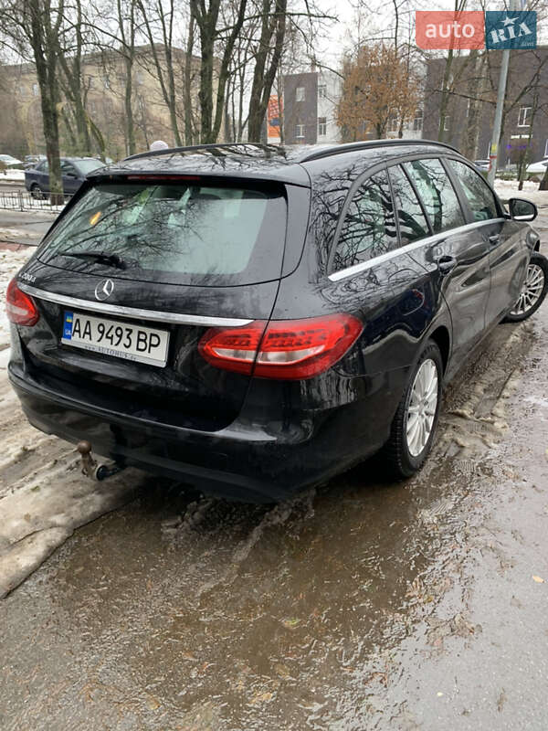 Універсал Mercedes-Benz C-Class 2015 в Києві