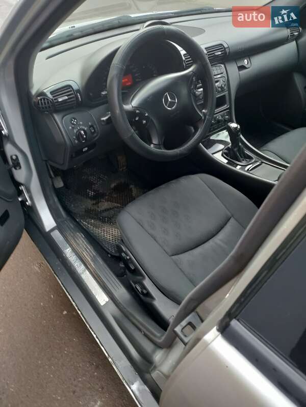 Универсал Mercedes-Benz C-Class 2003 в Киеве
