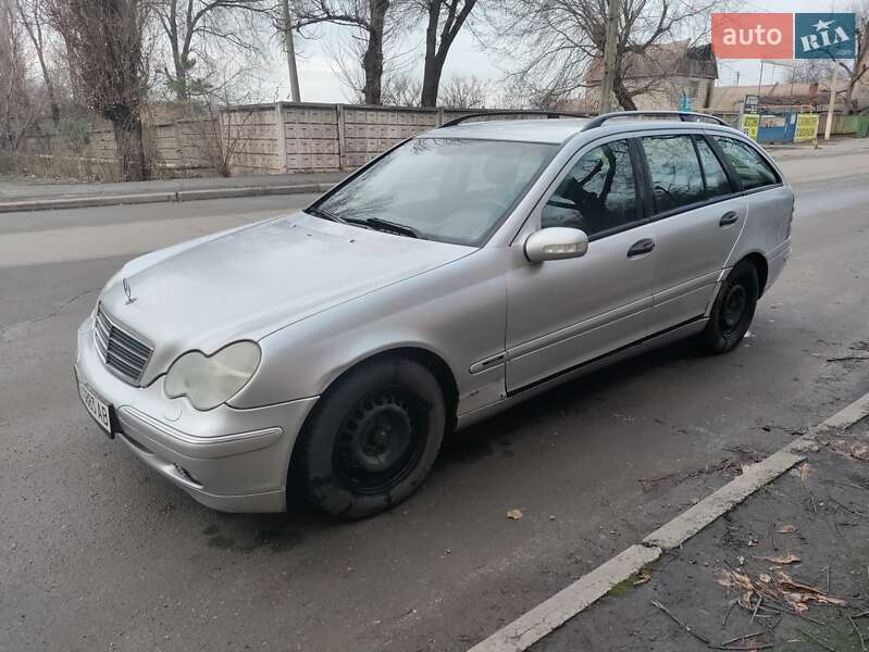 Универсал Mercedes-Benz C-Class 2003 в Киеве