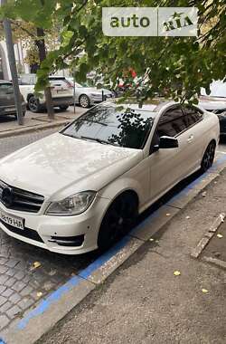 Купе Mercedes-Benz C-Class 2015 в 