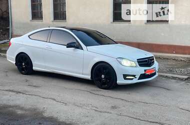 Купе Mercedes-Benz C-Class 2015 в 