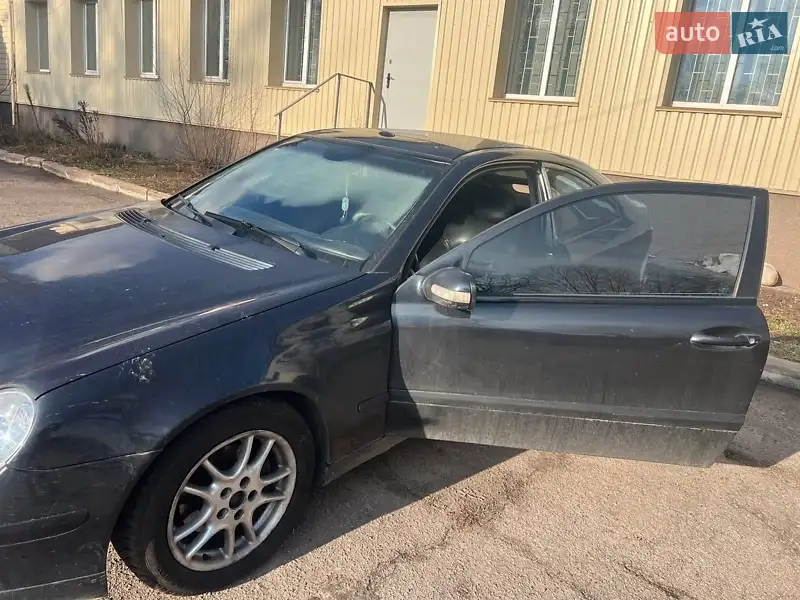 Купе Mercedes-Benz C-Class 2003 в 