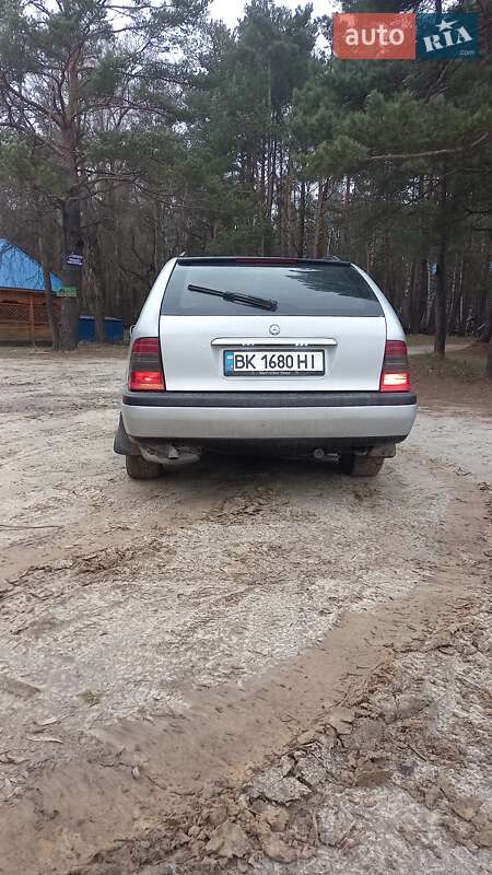 Універсал Mercedes-Benz C-Class 1996 в Млиніві
