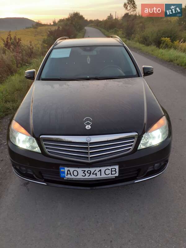 Универсал Mercedes-Benz C-Class 2009 в Мукачево