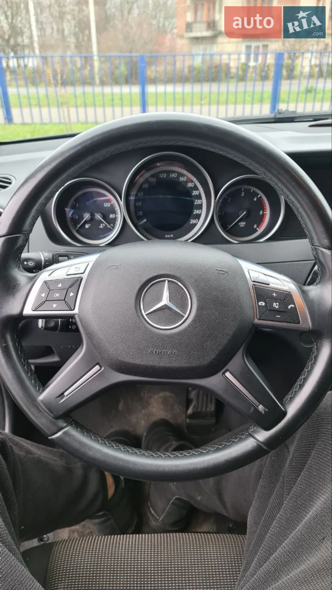 2012 Mercedes-Benz C-klasse - мініатюра 19