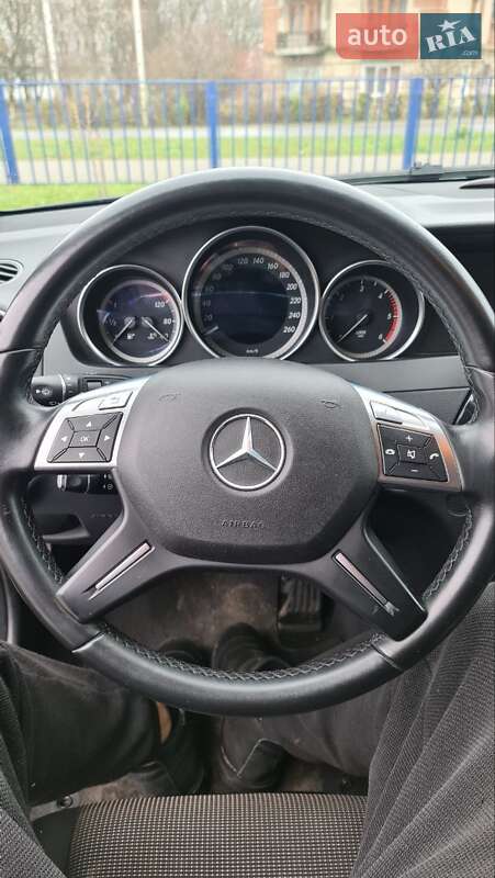 Универсал Mercedes-Benz C-Class 2012 в Староконстантинове