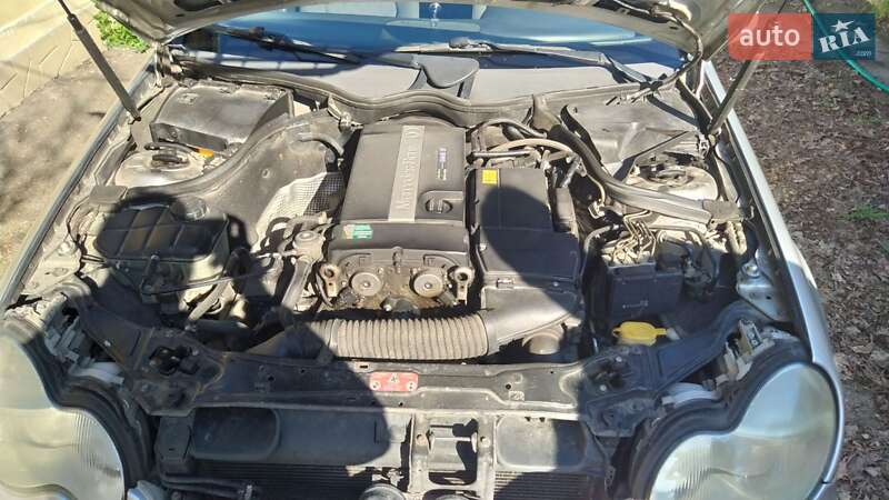 Универсал Mercedes-Benz C-Class 2002 в Ракитном