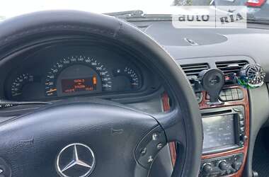 Седан Mercedes-Benz C-Class 2003 в Ровно