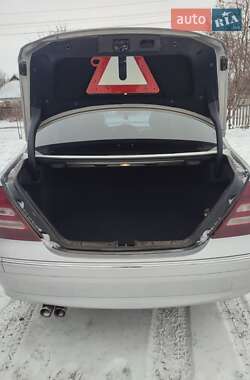 Седан Mercedes-Benz C-Class 2004 в 