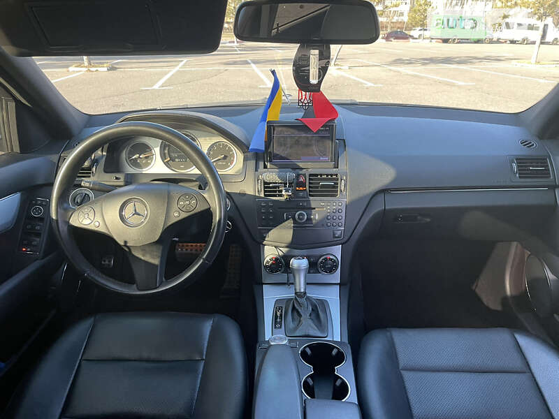 Седан Mercedes-Benz C-Class 2008 в Николаеве