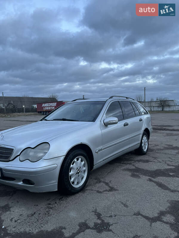 Универсал Mercedes-Benz C-Class 2001 в Рокитном