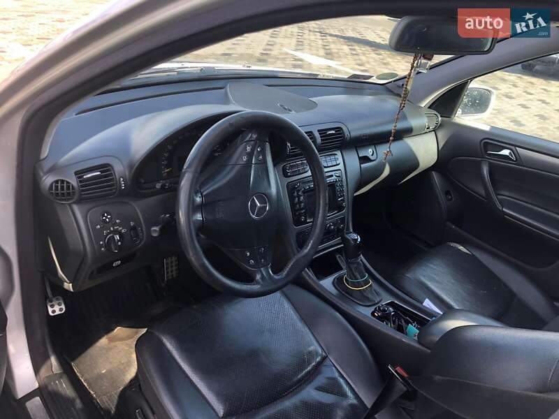 Универсал Mercedes-Benz C-Class 2003 в Хусте фото 2 Универсал Mercedes-Benz C-Class 2003 в Хусте