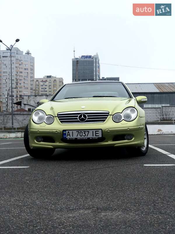 Купе Mercedes-Benz C-Class 2004 в Житомире