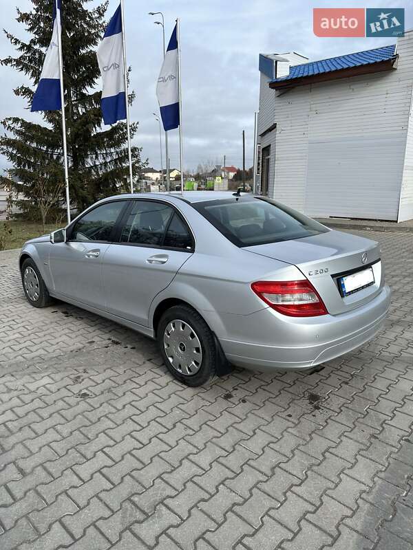 Седан Mercedes-Benz C-Class 2010 в Виннице