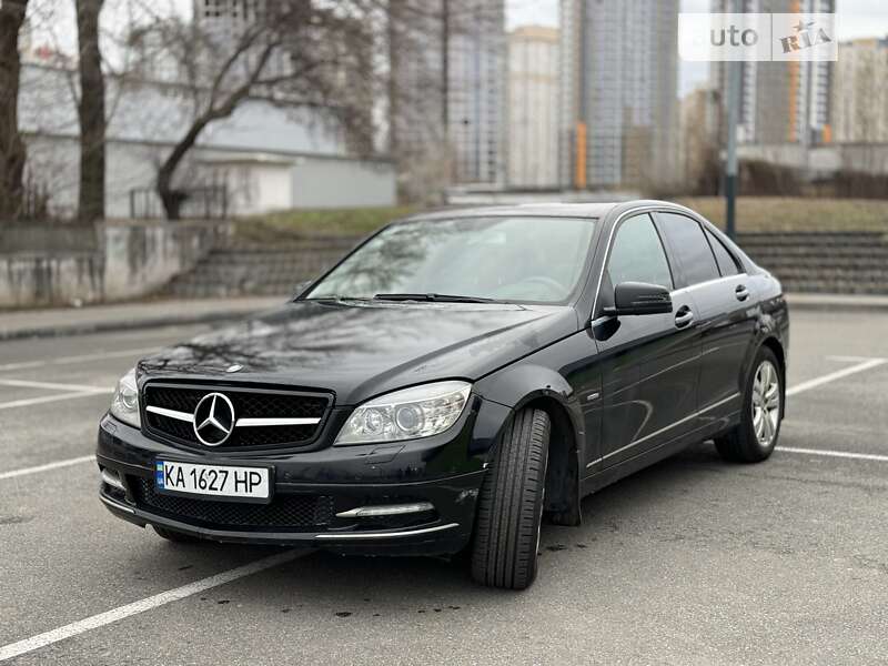 Седан Mercedes-Benz C-Class 2010 в Киеве